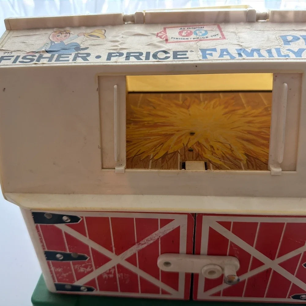Vintage 1977 Fisher Price Play Family Farm #915 12 Little People!